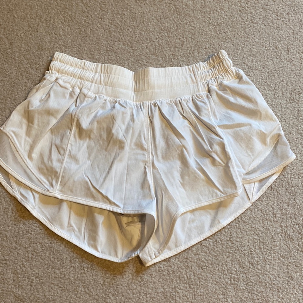 Lulu lemon hottie hot white shorts